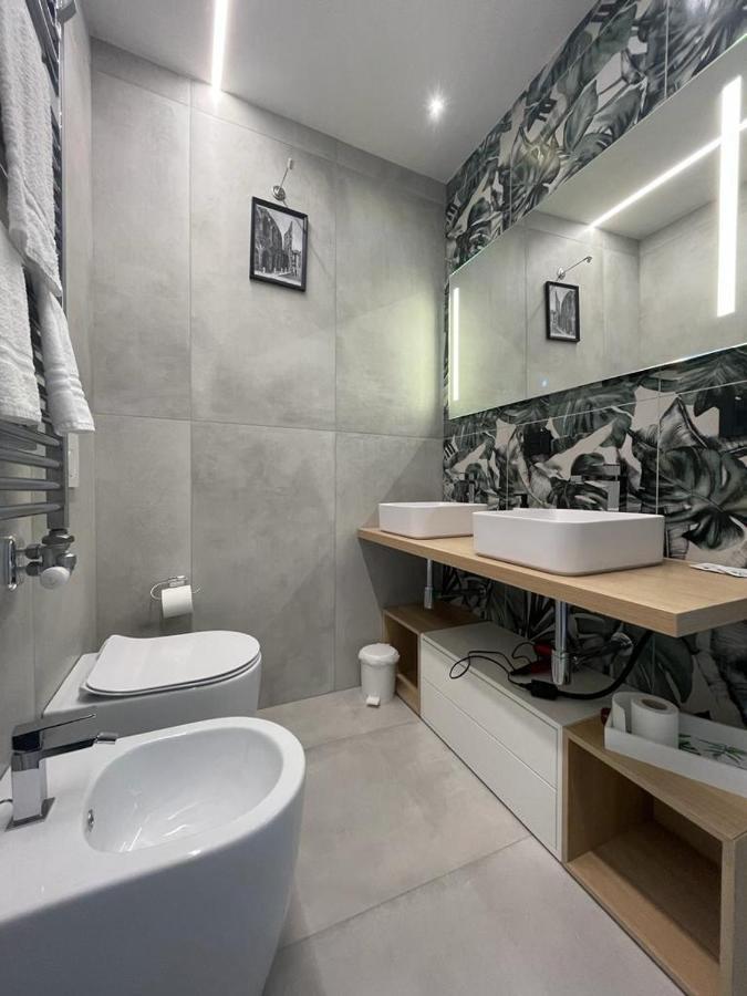 Teodorico Room & Apartment เวโรนา ภายนอก รูปภาพ
