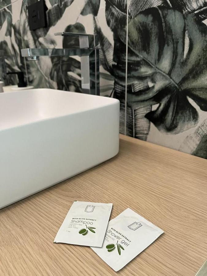 Teodorico Room & Apartment เวโรนา ภายนอก รูปภาพ