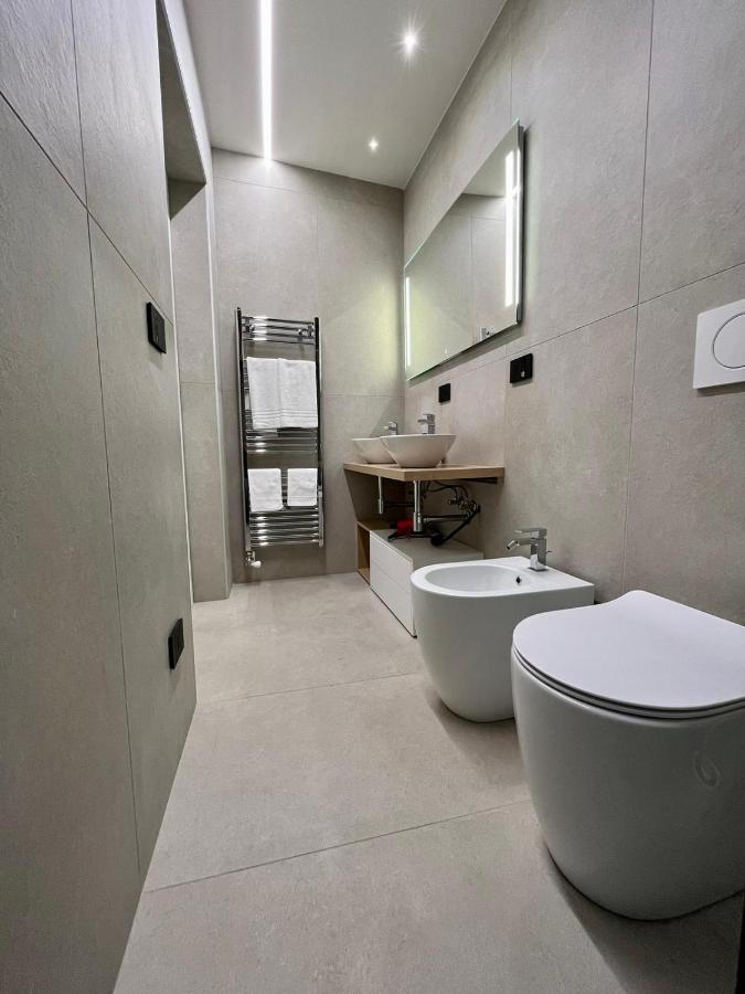 Teodorico Room & Apartment เวโรนา ภายนอก รูปภาพ